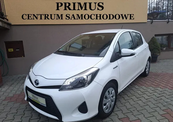 wielkopolskie Toyota Yaris cena 41990 przebieg: 113434, rok produkcji 2013 z Chodzież